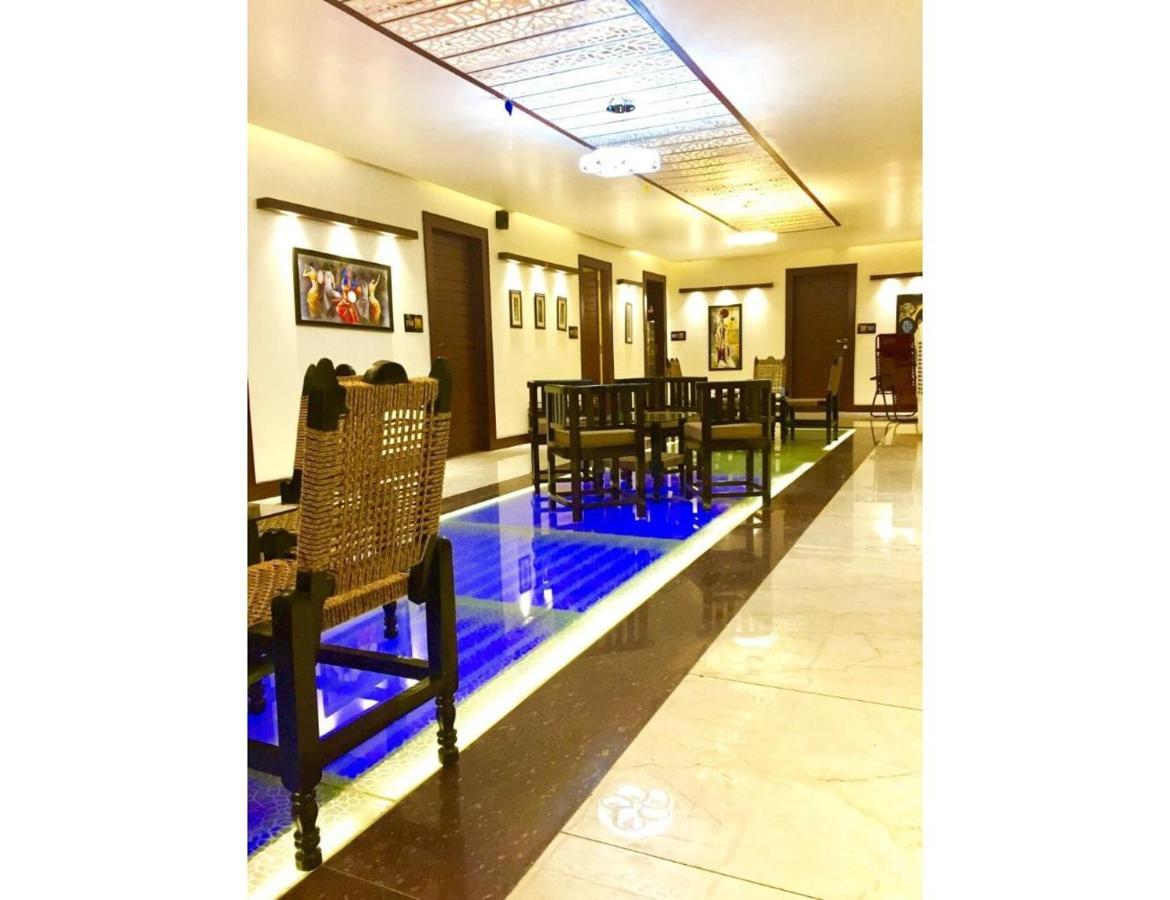 Hotel The Royal, Sehore Buitenkant foto