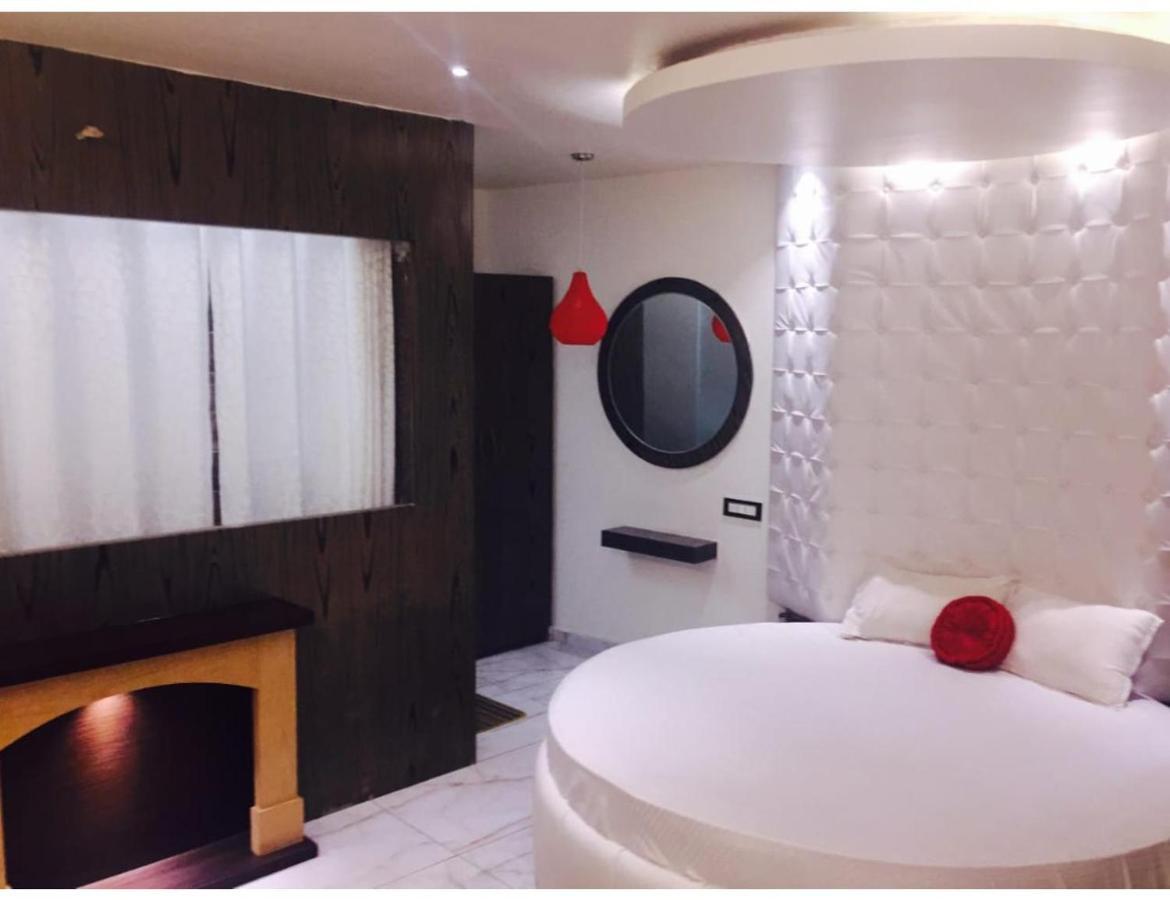 Hotel The Royal, Sehore Buitenkant foto